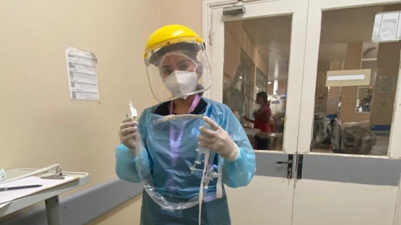 Estudiante de kinesiología contribuye al fortalecimiento de la atención en la UCI del hospital de La Serena