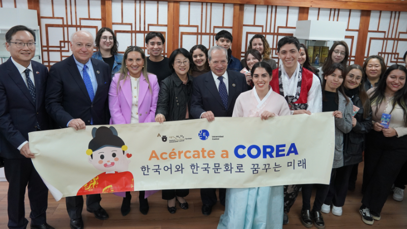 Exitosa jornada doble refuerza vínculos culturales y académicos entre Chile y Corea en la Universidad Central de Chile