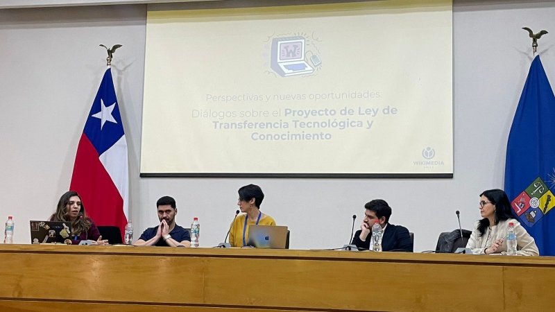 Isabel Abedrapo participa en panel sobre Proyecto de Ley de Transferencia Tecnológica y Conocimiento