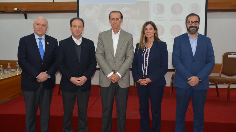 Rector Santiago González Participa en Seminario ‘Gratuidad y Financiamiento Universitario: Momento de Evaluar’ de Clapes UC