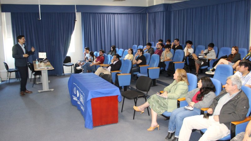 Estudiante del Magíster en Ingeniería Industrial y miembro del Ministerio de Transporte y Telecomunicaciones expone sobre Plan de Logística Colaborativa