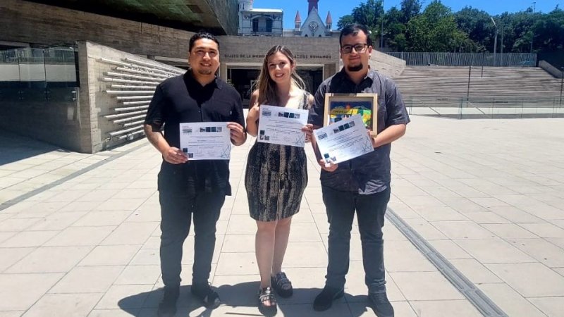 Estudiantes de periodismo reciben premio en prestigioso concurso de Derechos Humanos