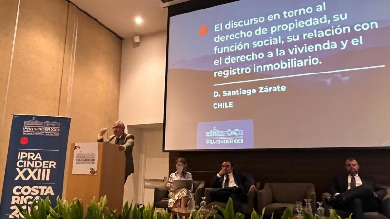 Profesor Santiago Zárate realizó diversas actividades académicas internacionales