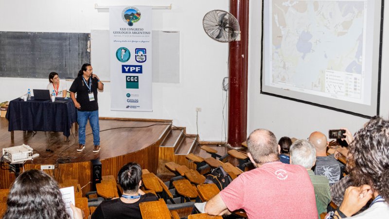 Profesor Camilo Palape destaca en el XXII Congreso Geológico Argentino con avances sobre la evolución tectónica paleozoica de Patagonia